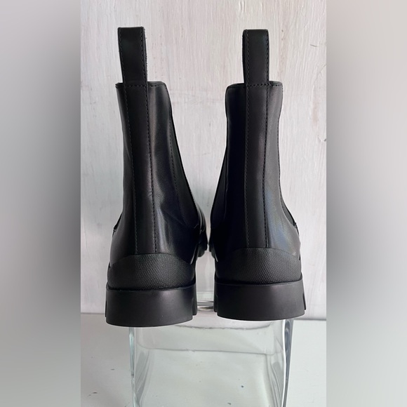 🔴SOLD🔴 THE ROW Greta Lug Sole Winter Chelsea Boot- Black - Picture 9 of 16